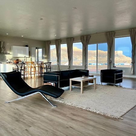 Page Arizona Border Town- Grand Serenity Room With Mesa Views Биг Уотър Екстериор снимка