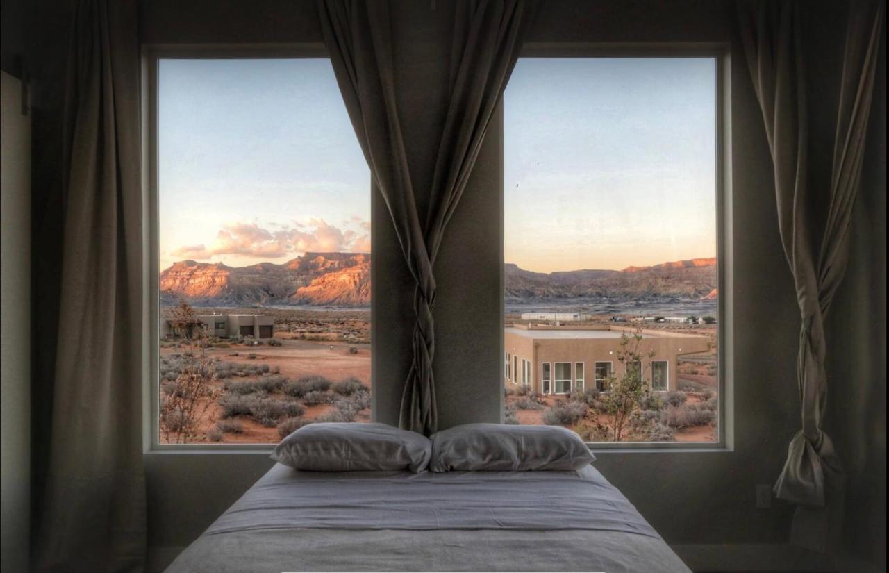 Page Arizona Border Town- Grand Serenity Room With Mesa Views Биг Уотър Екстериор снимка