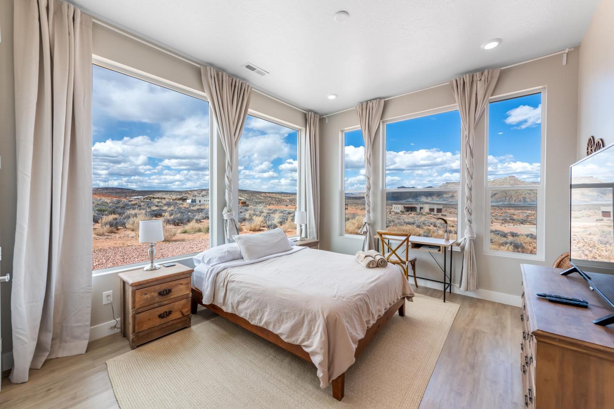 Page Arizona Border Town- Grand Serenity Room With Mesa Views Биг Уотър Екстериор снимка