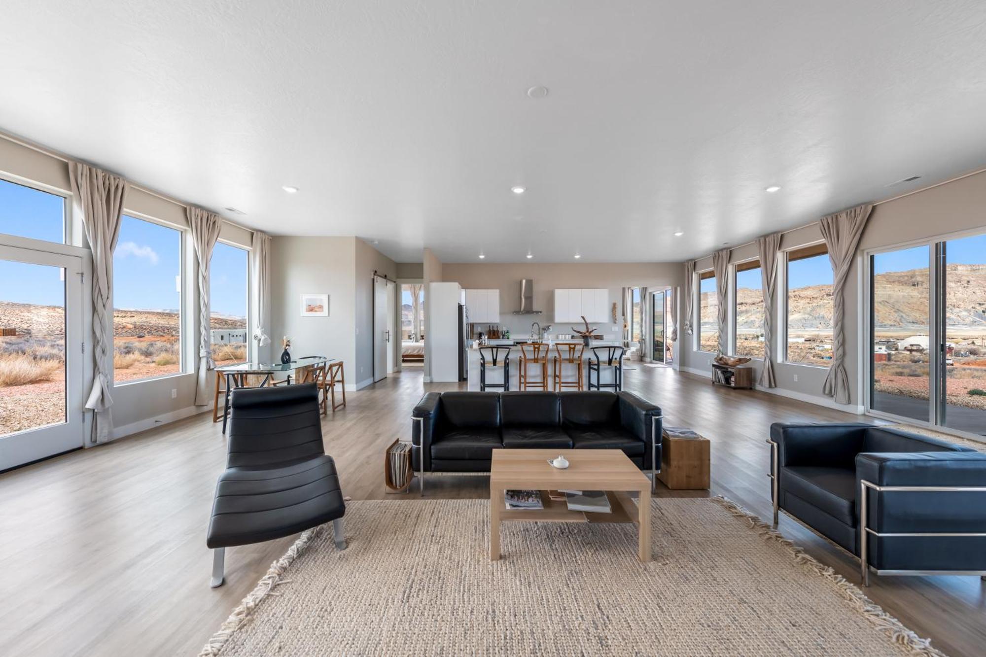 Page Arizona Border Town- Grand Serenity Room With Mesa Views Биг Уотър Екстериор снимка